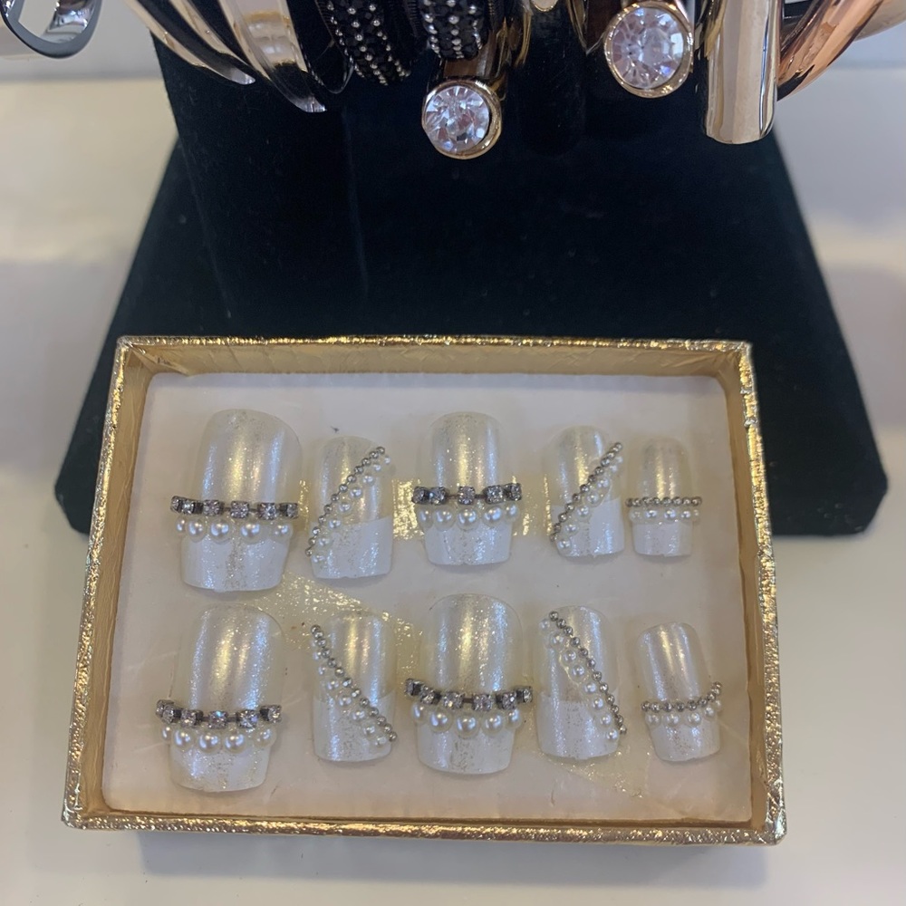 Hand Made Rhinestone Nail Set
